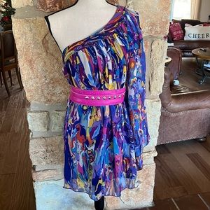 Multicolored one shoulder party dress like new.